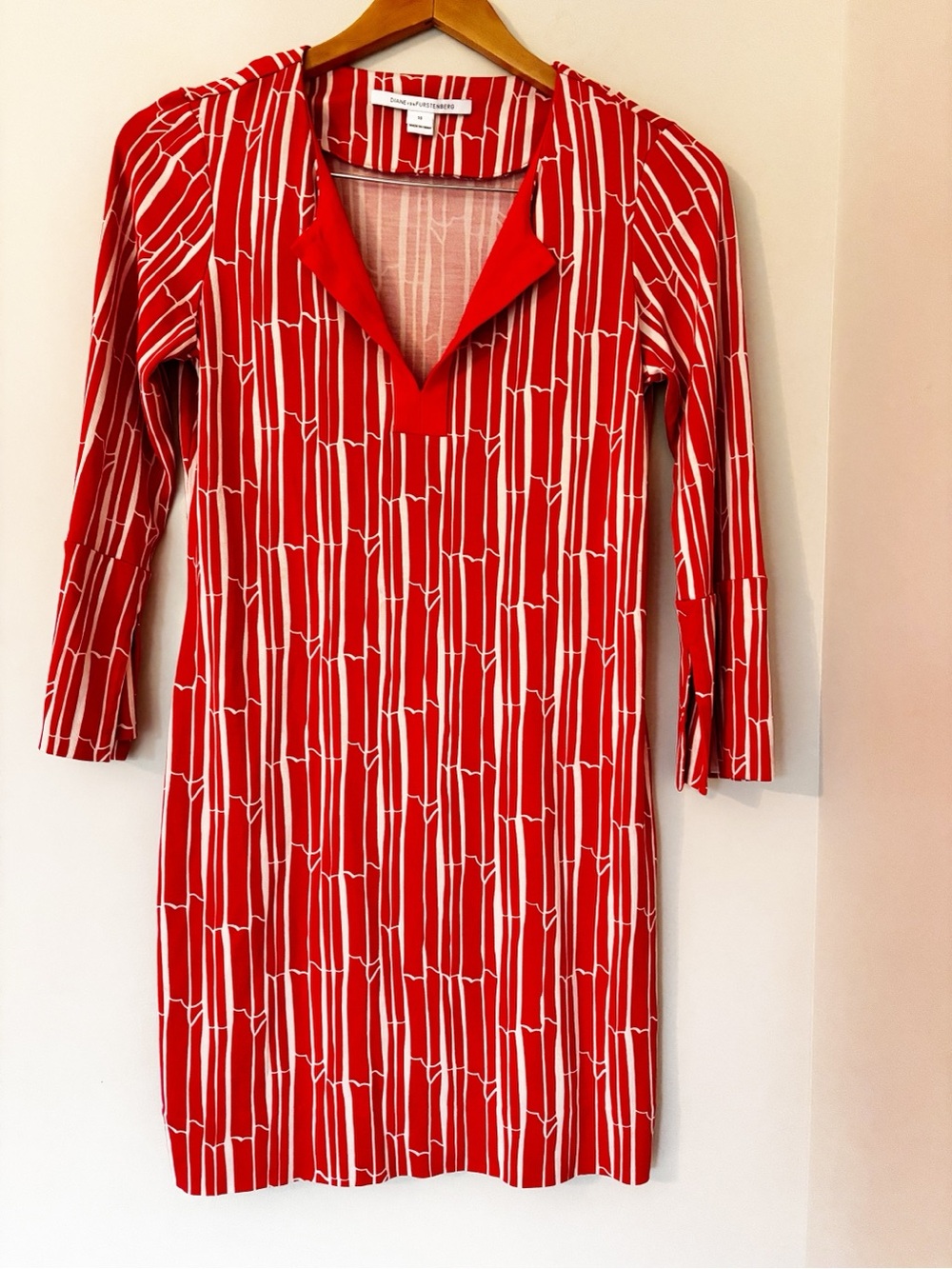 Diane von Furstenberg New Reina tunic dress in a red and white sz. 10